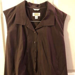 Sleeveless brown blouse